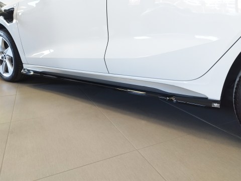 Επιπρόσθετα Μαρσπιέ Audi S3 / A3 S-Line 8Y -  Επιπρόσθετα Μαρσπιέ Audi S3 / A3 S-Line 8Y -