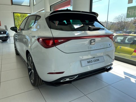 Επιπρόσθετη Αεροτομή Seat Leon FR MK4 / Cupra Leon Mk1 Hatchback (2020-) -  Επιπρόσθετη Αεροτομή Seat Leon FR MK4 / Cupra Leon Mk1 Hatchback (2020-) -