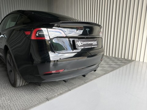 Rear Diffuser Tesla Model 3 -  Rear Diffuser Tesla Model 3 -