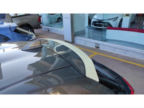 Roof Spoiler Toyota Yaris Mk4 (2020-) -  Roof Spoiler Toyota Yaris Mk4 (2020-) -