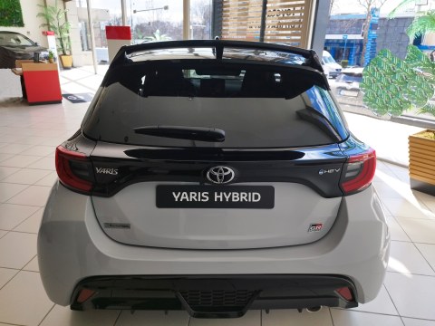 Roof Spoiler Toyota Yaris Mk4 (2020-) -  Roof Spoiler Toyota Yaris Mk4 (2020-) -