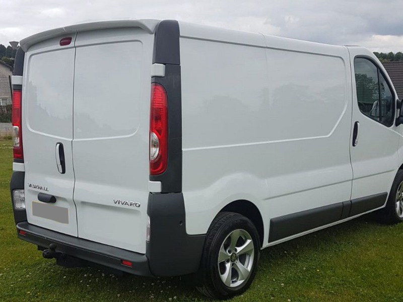 Roof Spoiler Barn Doors Opel Vivaro A (2001-2014) Roof Spoiler Barn Doors Opel Vivaro A (2001-2014)
