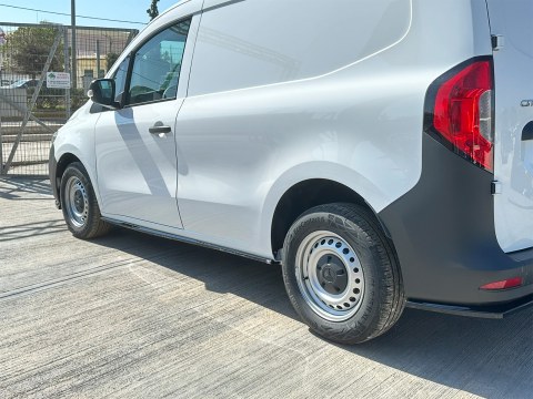 Επιπρόσθετα Μαρσπιέ Mercedes Citan Mk2 (2021-) -  Επιπρόσθετα Μαρσπιέ Mercedes Citan Mk2 (2021-) -