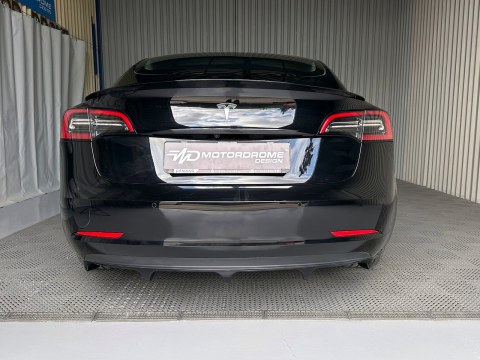 Αεροτομή Tesla Model 3 - 