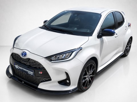 Επιπρόσθετα Μαρσπιέ Toyota Yaris Mk4 (2020-)