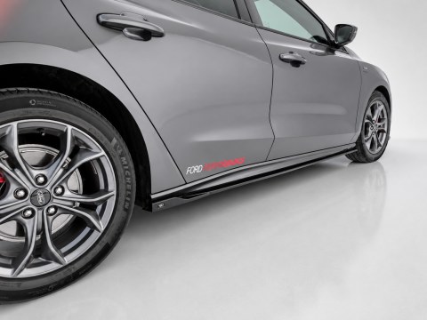 Επιπρόσθετα Μαρσπιέ Ford Focus Mk4 ST / ST-Line (2018-)